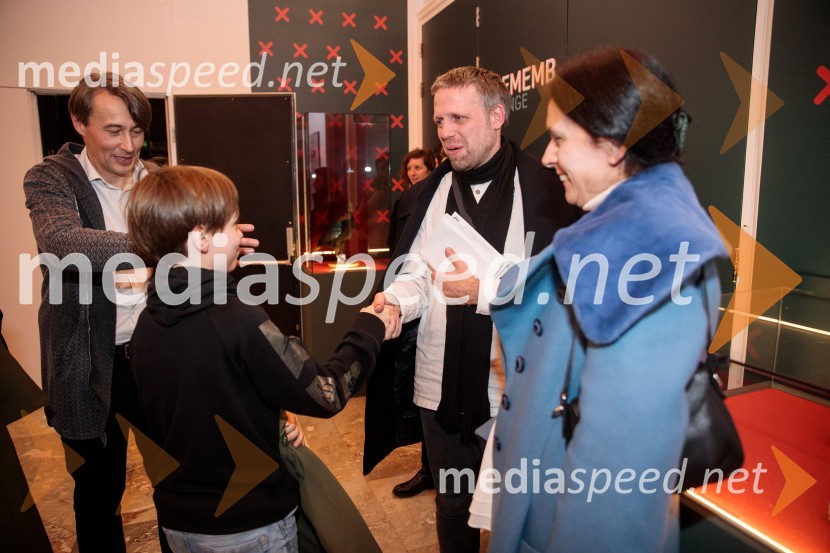  Aleš Šteger, programski direktor, Beletrina;  ... ;  Miklavž Komelj, pesnik, prevajalec, umetnostni zgodovinar;  ... Moja vojna harmonika, premiera zgodovinskega kabareta