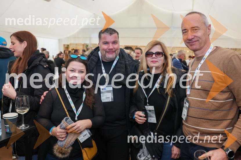  Tjaša Kolenc Filipčič, vodja upravljanja z blagovno znamko in direktorica marketinga v Skupini Triglav;  ... ;  ... ;  Jošt Dolničar, predsednik uprave, Zavarovalnica Sava59. Zlata lisica, VIP sobota