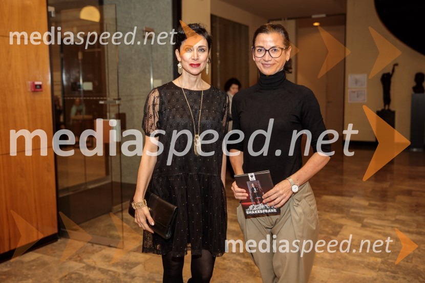  dr. Jerca  Legan, antropologinja;  Simona  Belle, služba za stike z javnostmi MGLShakespeare, premiera monoprojekta Sebastiana Cavazze