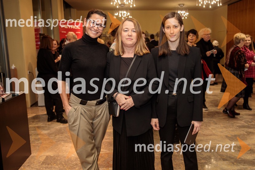  Simona  Belle, služba za stike z javnostmi MGL;  Petra Škofic, vodja kabineta predsednika Vlade Republike Slovenije;  Katarina Julija Pipan, slovenska tekmovalka v dresurnem jahanjuShakespeare, premiera monoprojekta Sebastiana Cavazze