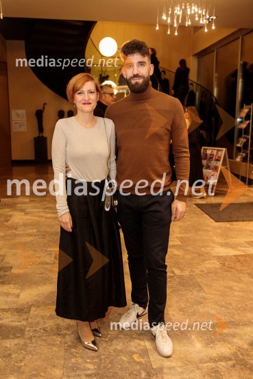 dr. Asta Vrečko, ministrica za kulturo; dr. Sašo Slaček Brlek, raziskovalec na FDVShakespeare, premiera monoprojekta Sebastiana Cavazze