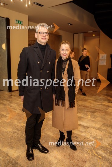  Primož Ekart, igralec, režiser;  Maja Kunšič, igralkaShakespeare, premiera monoprojekta Sebastiana Cavazze