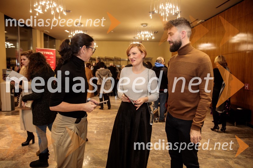  Simona  Belle, služba za stike z javnostmi MGL; dr. Asta Vrečko, ministrica za kulturo; dr. Sašo Slaček Brlek, raziskovalec na FDVShakespeare, premiera monoprojekta Sebastiana Cavazze