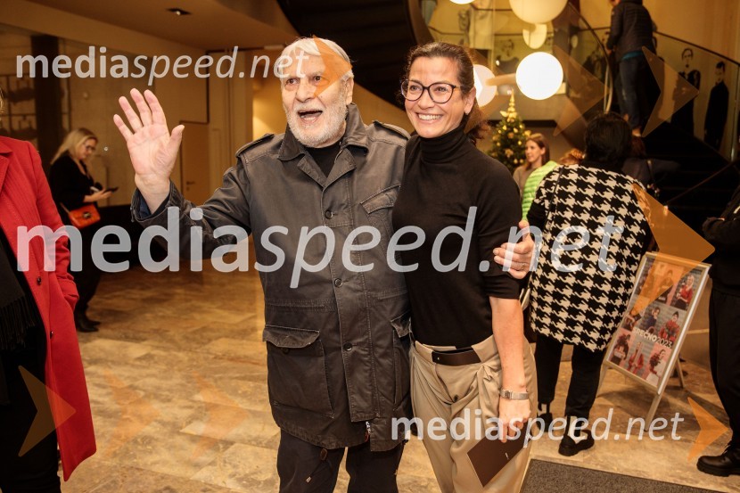  Boris Cavazza, igralec;  Simona  Belle, služba za stike z javnostmi MGLShakespeare, premiera monoprojekta Sebastiana Cavazze