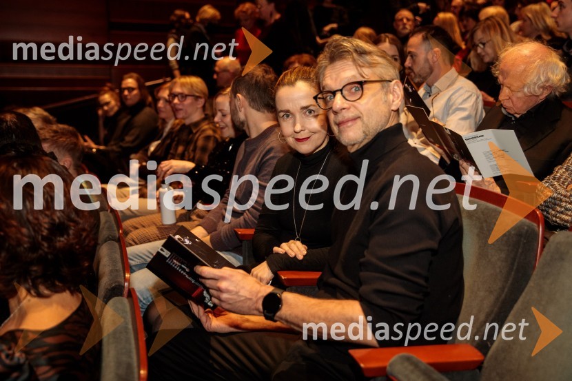  Maja Kunšič, igralka;  Primož Ekart, igralec, režiserShakespeare, premiera monoprojekta Sebastiana Cavazze