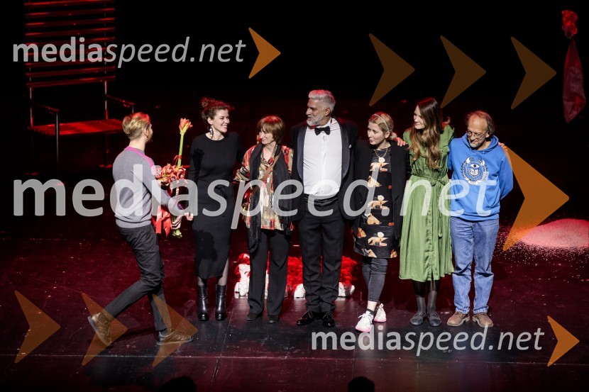  ... ;  Aleksandra Šuklar, marimbistka;  Maja Cerar, lektorica;  Sebastian Cavazza, dramski in filmski igralec;  Eva Mahkovic, dramaturginja;  ... ;  Žiga LebarShakespeare, premiera monoprojekta Sebastiana Cavazze