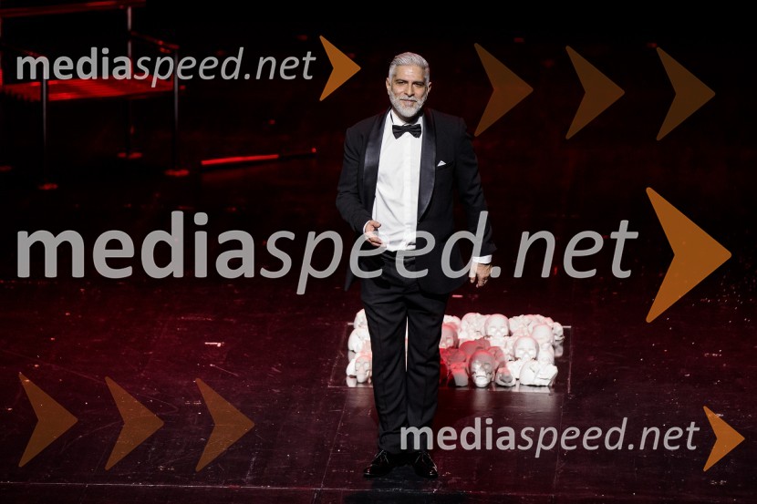  Sebastian Cavazza, dramski in filmski igralecShakespeare, premiera monoprojekta Sebastiana Cavazze