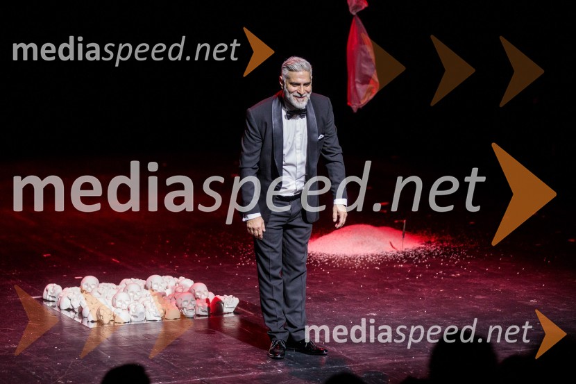  Sebastian Cavazza, dramski in filmski igralecShakespeare, premiera monoprojekta Sebastiana Cavazze