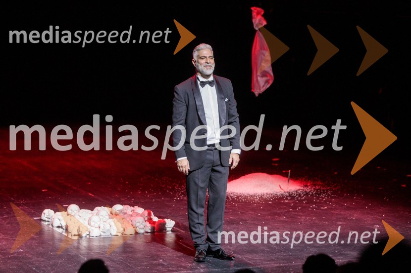  Sebastian Cavazza, dramski in filmski igralecShakespeare, premiera monoprojekta Sebastiana Cavazze