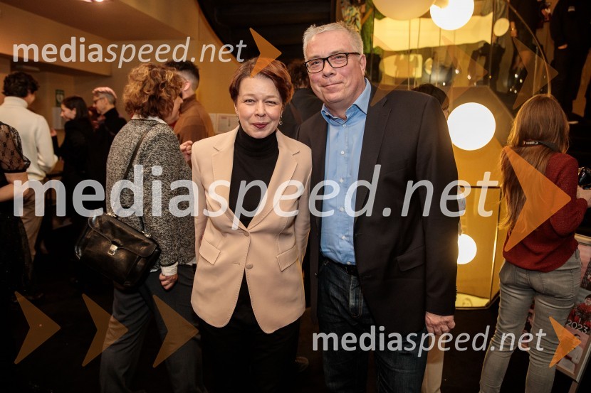  Kristina Sever, vodja kabineta, Ministrstvo za infrastrukturo;  Jani Sever, filmski producentShakespeare, premiera monoprojekta Sebastiana Cavazze