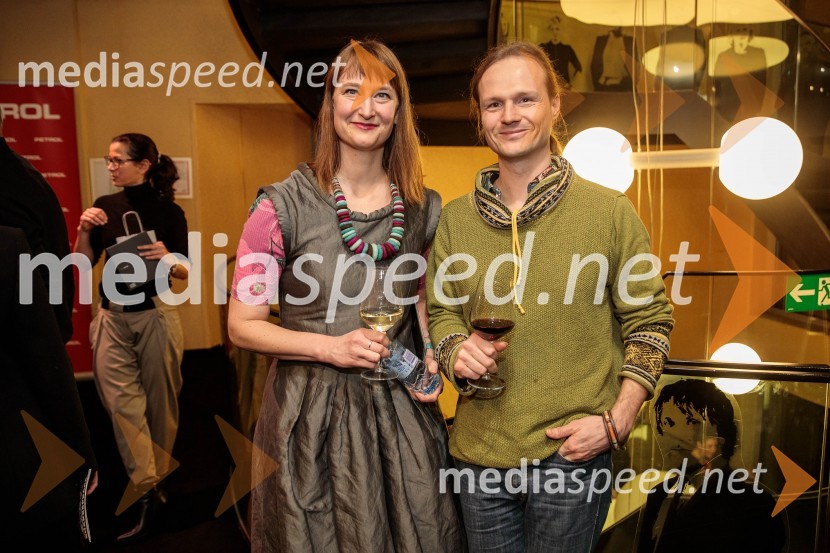  Urška Derganc;  Miha Petric, glasbenikShakespeare, premiera monoprojekta Sebastiana Cavazze