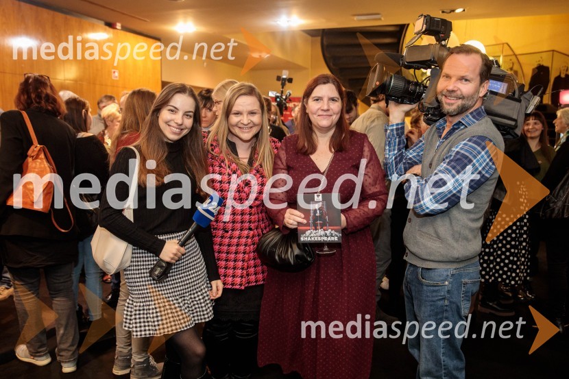  ... ;  ... ;  Teja Pelko, novinarka, Svet24;  ... Shakespeare, premiera monoprojekta Sebastiana Cavazze