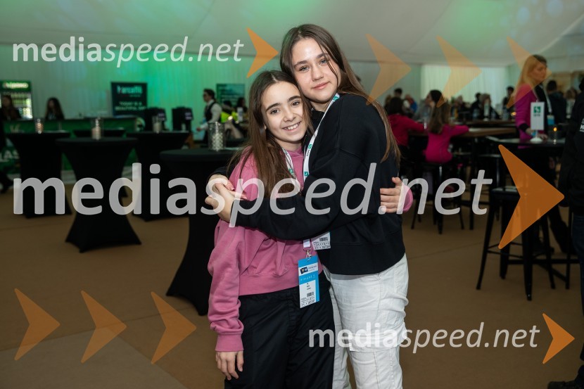  Neža Lednik;  Tija Kovačič59. Zlata lisica, VIP sobota