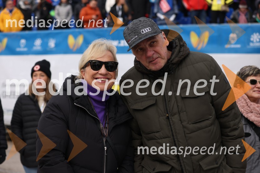  Sabrina Pečelin, vodja odnosov z javnostmi pri Porsche Slovenija d.o.o.;  Aleš Radelj59. Zlata lisica, VIP sobota