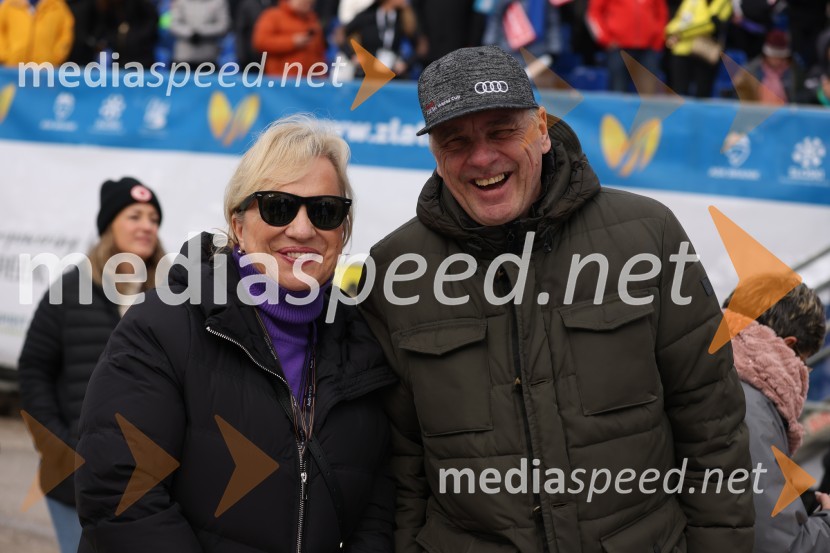  Sabrina Pečelin, vodja odnosov z javnostmi pri Porsche Slovenija d.o.o.;  Aleš Radelj59. Zlata lisica, VIP sobota