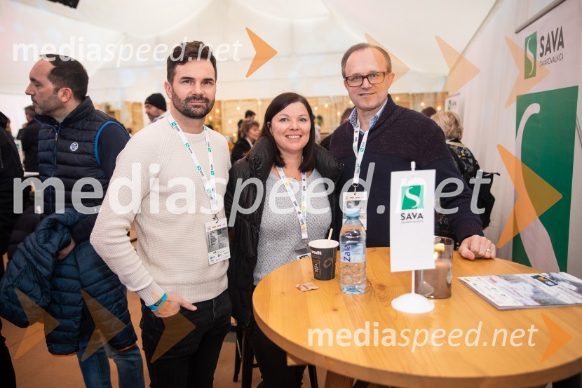  Miha Pahulje, član uprave Zavarovalnica Sava;  ... ;  mag. Stanko Petek, direktor oddelka prodaje premoženjskih zavarovanj, Zavarovalnica Sava59. Zlata lisica, VIP sobota