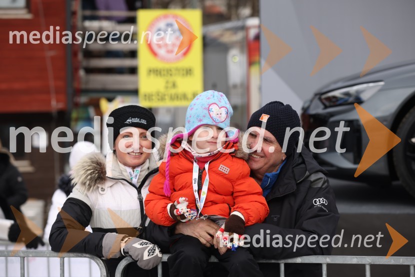  Mojca Zagernik Medven;  Maša Medven;  Srečko Medven, generalni sekretar pokala Vitranc59. Zlata lisica, VIP sobota