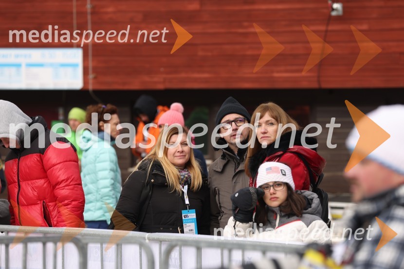  Lucija Medved, Zavarovalnica Sava;  ... ; mag. Rinalda Klemenčič, direktorica Službe za inovacije in podatkovno poslovanje in v. d. direktorice Službe za marketing in odnose z javnostmi, Zavarovalnica Sava59. Zlata lisica, VIP sobota