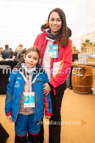  Zara Dragšič;  Petra  Dragšič, direktorica Elite insurance d.o.o.59. Zlata lisica, VIP sobota