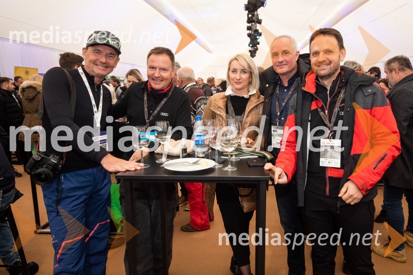  ... ;  Samo Pagon, vodja marketinga znamke Audi pri podjetju Porsche Slovenija d.o.o.;  ... ;  ... ;  Franci Bolta, direktor znamke Audi pri podjetju Porsche Slovenija d.o.o.59. Zlata lisica, VIP sobota