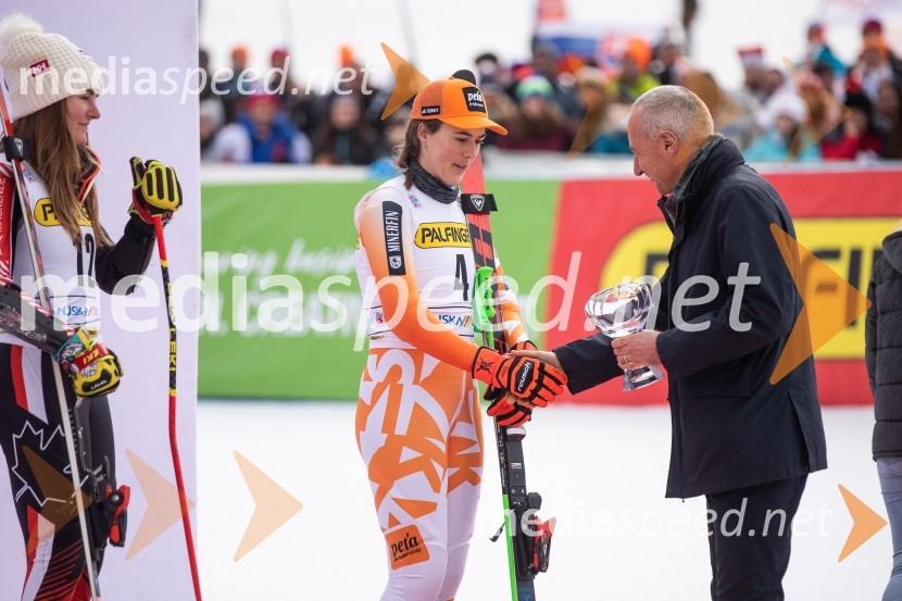  Valérie Grenier , smučarka (Kanada);  Petra Vlhova, smučarka (Slovaška);  Jošt Dolničar, predsednik uprave, Zavarovalnica Sava59. Zlata lisica, VIP sobota