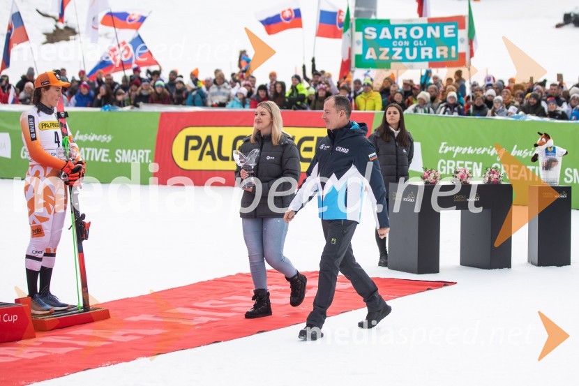  Petra Vlhova, smučarka (Slovaška);  ... ;  Enzo Smrekar, predsednik uprave Droge Kolinske in glavni direktor strateškega poslovnega področja v Atlantic Grupi, predsednik SZS59. Zlata lisica, VIP sobota