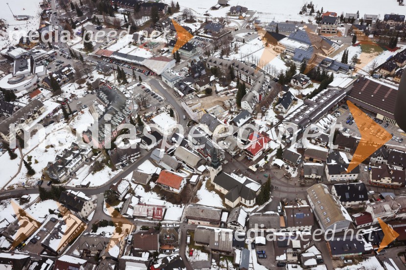 Kranjska Gora in Zlata lisica iz zraka