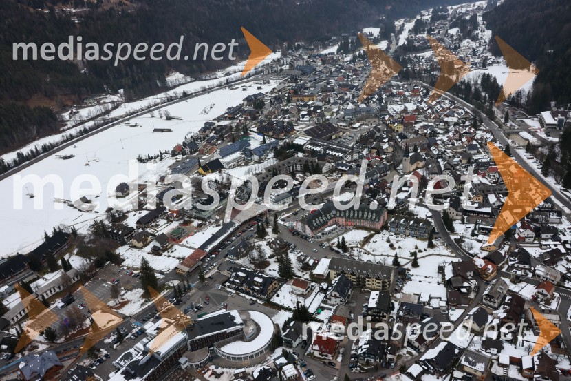 Kranjska Gora in Zlata lisica iz zraka
