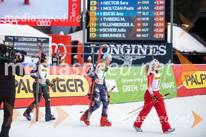 Federica Brignone, smučarka (Italija);  Mikaela Shiffrin, smučarka (ZDA);  Lara Gut-Behrami, smučarka (Švica)59. Zlata lisica, nedelja