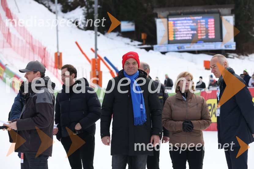  Mitja Šeško, moderator prireditev ;  Rok Capl, v.d. direktor, Spirit Slovenia;  Aleksander Saša Arsenovič, župan, Mestna občina Maribor;  Henrika Zupan, županja, Kranjska Gora;  Jošt Dolničar, predsednik uprave, Zavarovalnica Sava59. Zlata lisica, nedelja