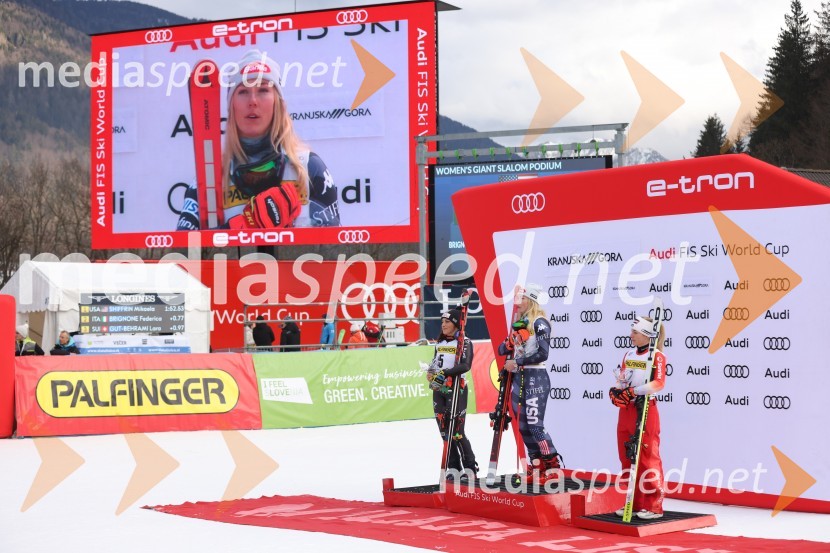  Federica Brignone, smučarka (Italija);  Mikaela Shiffrin, smučarka (ZDA);  Lara Gut-Behrami, smučarka (Švica)59. Zlata lisica, nedelja