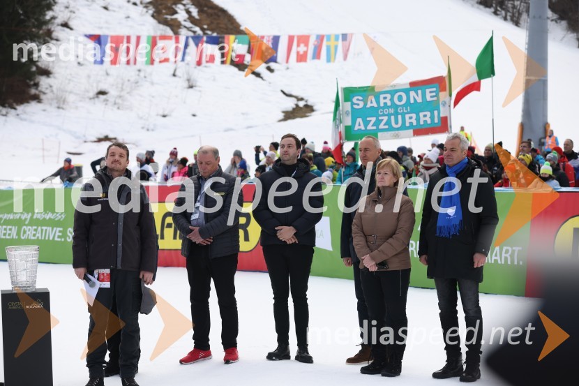  Mitja Šeško, moderator prireditev ;  Hannes Roither, tiskovni predstavnik, Palfinger;  Rok Capl, v.d. direktor, Spirit Slovenia;  Jošt Dolničar, predsednik uprave, Zavarovalnica Sava;  Henrika Zupan, županja, Kranjska Gora;  Aleksander Saša Arsenovič, župan, Mestna občina Maribor59. Zlata lisica, nedelja