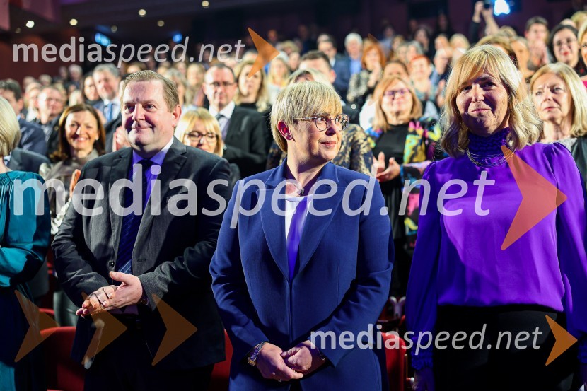  Miha Bobič, predsednik projekta Inženirke in inženirji bomo; dr. Nataša Pirc Musar, predsednica Republike Slovenije;  Medeja Lončar, direktorica Siemens Slovenija ter pobudnica izbora Inženirka letaInženirka leta 2022 je Rosana Kolar