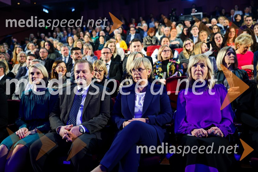  Neža Guzel, projektna in produktna vodja v razvoju, MAHLE Electric Drives Slovenija d.o.o;  Miha Bobič, predsednik projekta Inženirke in inženirji bomo; dr. Nataša Pirc Musar, predsednica Republike Slovenije;  Medeja Lončar, direktorica Siemens Slovenija ter pobudnica izbora Inženirka letaInženirka leta 2022 je Rosana Kolar