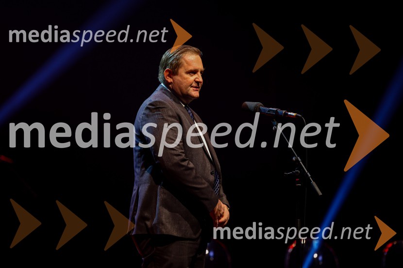  Miha Bobič, predsednik projekta Inženirke in inženirji bomo!Inženirka leta 2022 je Rosana Kolar