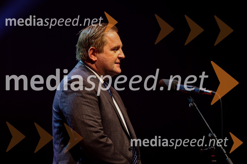  Miha Bobič, predsednik projekta Inženirke in inženirji bomo!Inženirka leta 2022 je Rosana Kolar