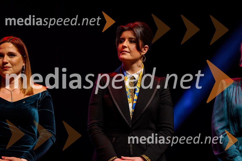  Lara Topol, vodilna inštruktorica osebja proizvodnje in inženirka izmene, Nuklearna elektrarna KrškoInženirka leta 2022 je Rosana Kolar