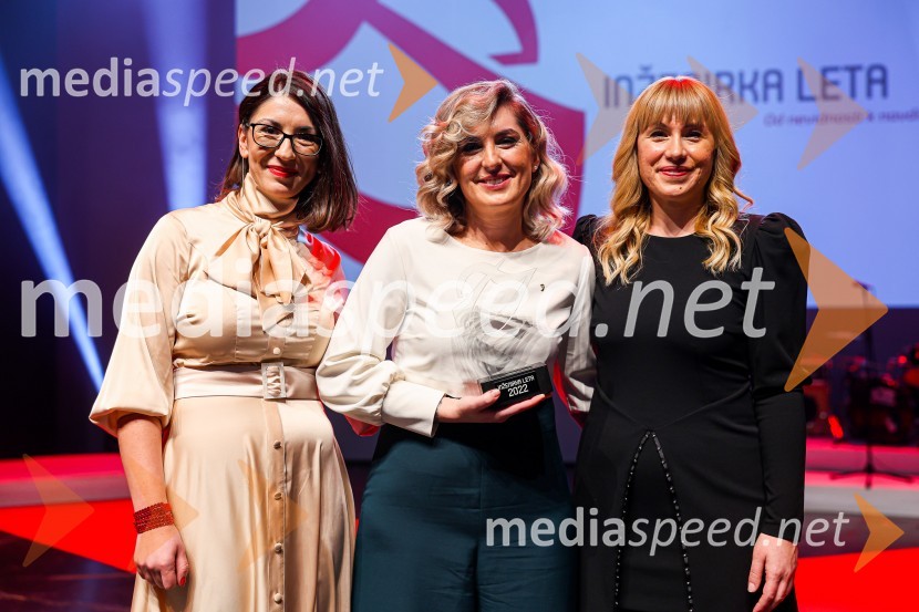  Emilija Stojmenova Duh, ministrica za digitalno preobrazbo;  Rosana Kolar, Inženirka leta 2022;  Nataša Kovačević,  vodja projektov na oddelku za raziskave, Kolektor MobilityInženirka leta 2022 je Rosana Kolar