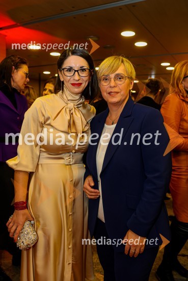  Emilija Stojmenova Duh, ministrica za digitalno preobrazbo; dr. Nataša Pirc Musar, predsednica Republike SlovenijeInženirka leta 2022 je Rosana Kolar