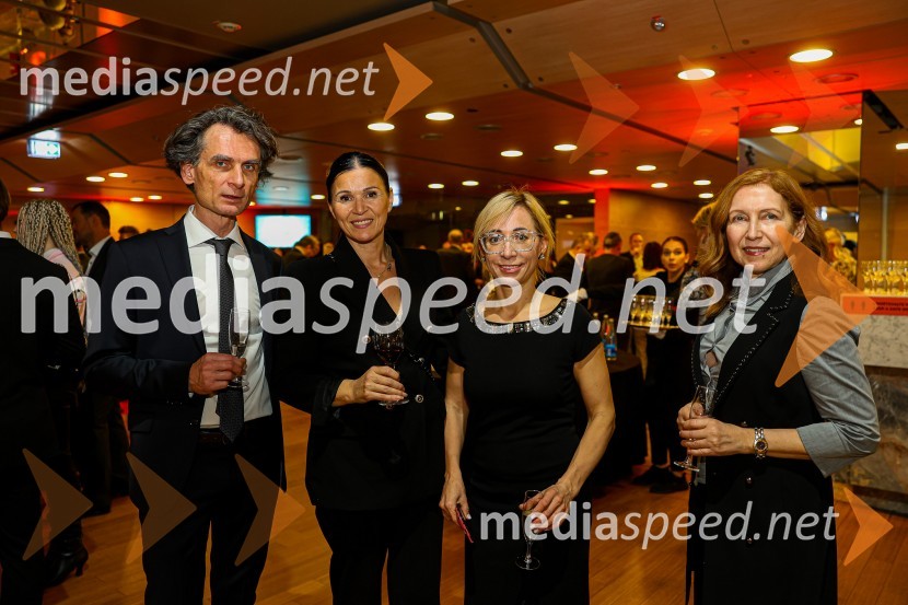  Jure Longyka, moderator;  ... ;  ... ;  ... Inženirka leta 2022 je Rosana Kolar