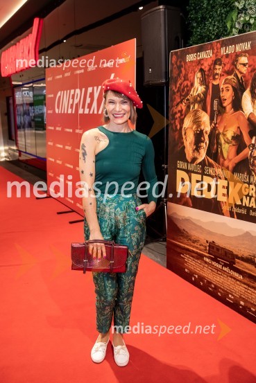  Ana Raščan, voditeljica in novinarkaDedek gre na jug premiera, Cineplexx Ljubljana