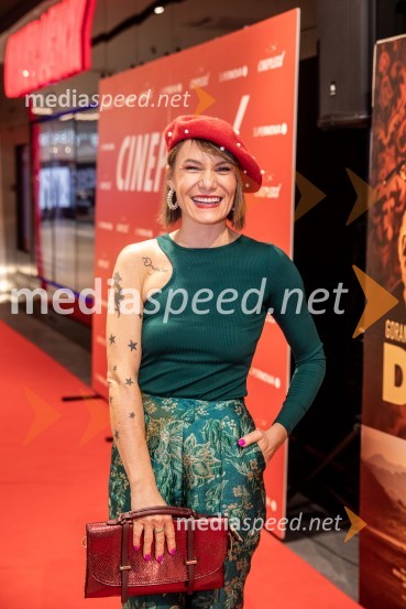  Ana Raščan, voditeljica in novinarkaDedek gre na jug premiera, Cineplexx Ljubljana