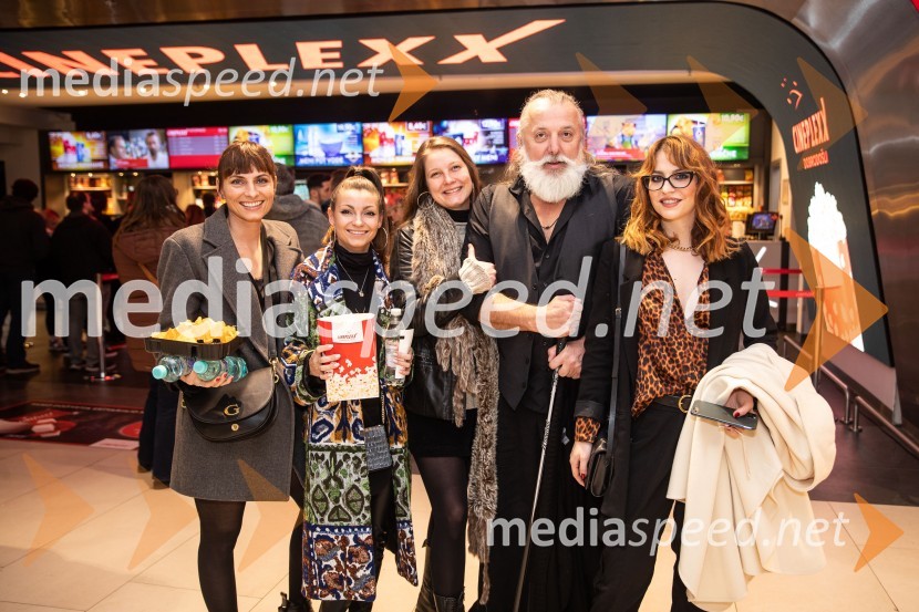  ... ;  ... ;  ... ;  Vinci Vogue Anžlovar, scenarist;  Zarja  Predin, stilistka in kostumografinjaDedek gre na jug premiera, Cineplexx Ljubljana