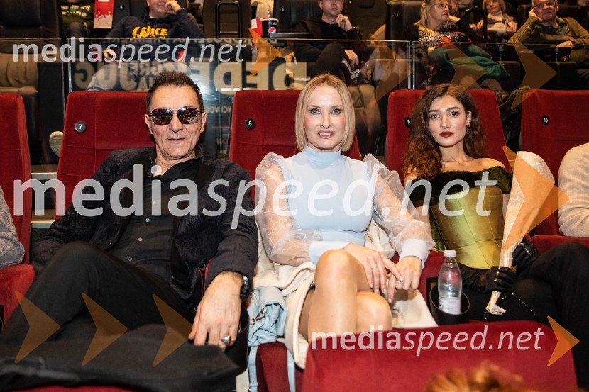  Branko Djurić, igralec;  Tanja Ribič, igralka;  Zala Djurić, igralkaDedek gre na jug premiera, Cineplexx Ljubljana