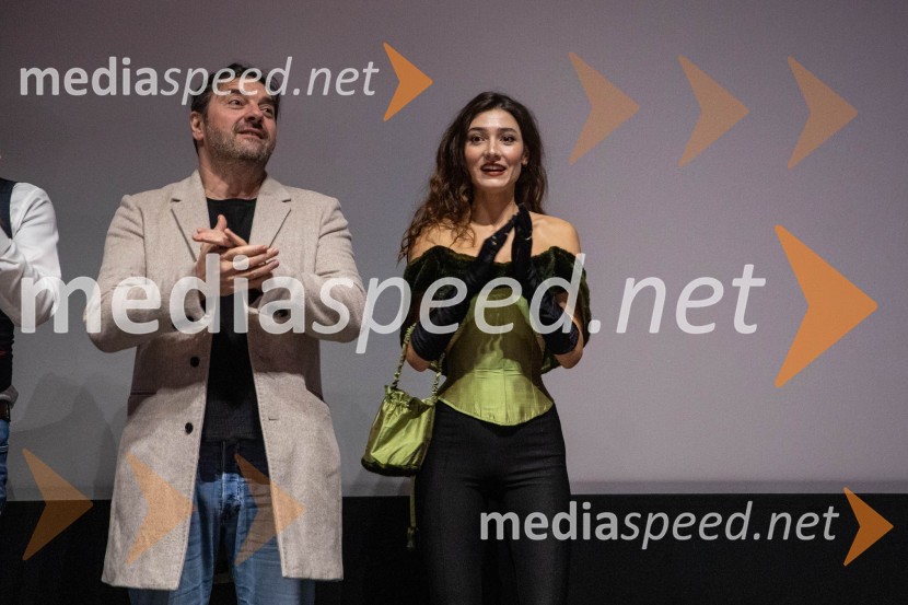  Goran  Navojec, igralec;  Zala Djurić, igralkaDedek gre na jug premiera, Cineplexx Ljubljana