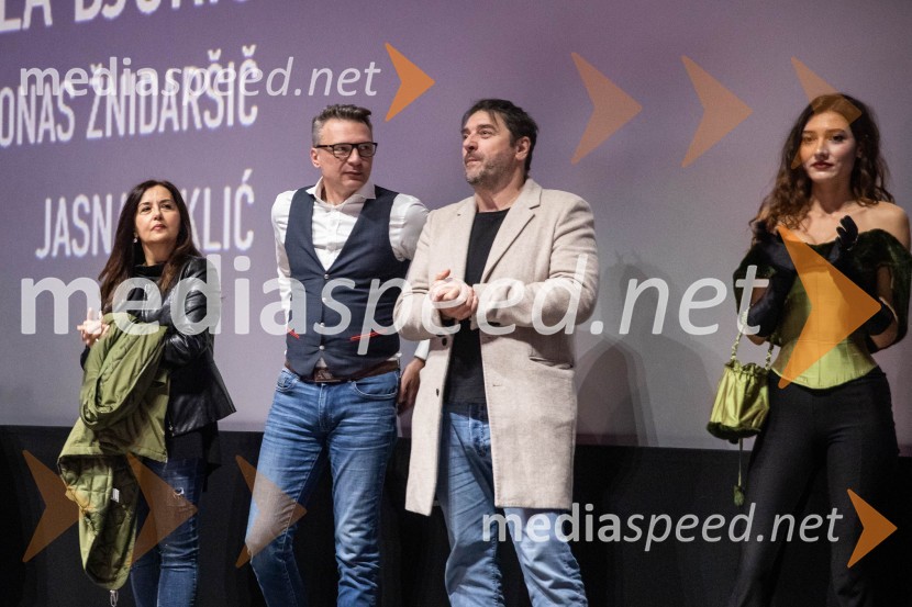  Ksenija Mišič, igralka;  Nenad Tokalić, igralec;  Goran  Navojec, igralec;  Zala Djurić, igralkaDedek gre na jug premiera, Cineplexx Ljubljana