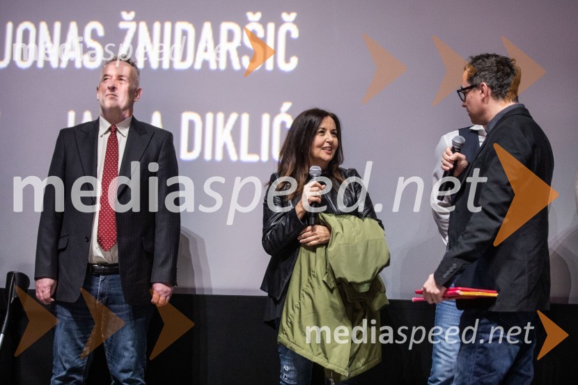  Jonas Žnidaršič, igralec;  Ksenija Mišič, igralka;  Igor  Harb, prevajalec, filmski kritikDedek gre na jug premiera, Cineplexx Ljubljana