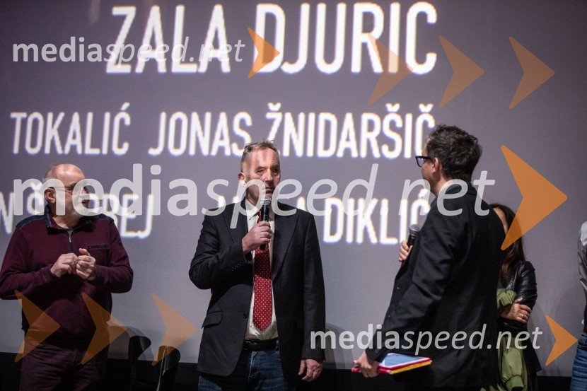  Branislav Brana Srdić , filmski producent;  Jonas Žnidaršič, igralec;  Igor  Harb, prevajalec, filmski kritikDedek gre na jug premiera, Cineplexx Ljubljana