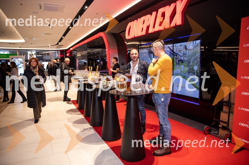 Dedek gre na jug premiera, Cineplexx Ljubljana