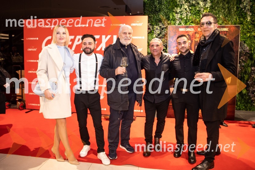  Tanja Ribič, igralka;  Miško Kontrec, član skupine, Mlada Langa;  Boris Cavazza, igralec;  Jože Kontrec, Langa;  Dominik Kontrec, član skupine, Mlada Langa;  Branko Djurić, igralecDedek gre na jug premiera, Cineplexx Ljubljana